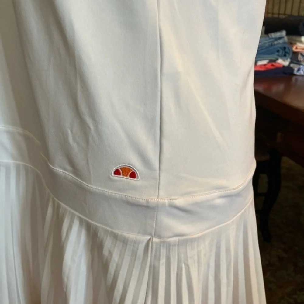 NWT Ellesse white size large Athletic dress buttons up pleated skirt,super cute - Picture 7 of 12
